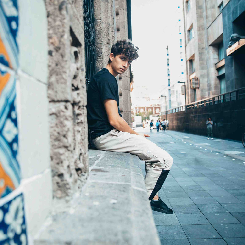 Pantalones cargo y chinos Not Bad Days